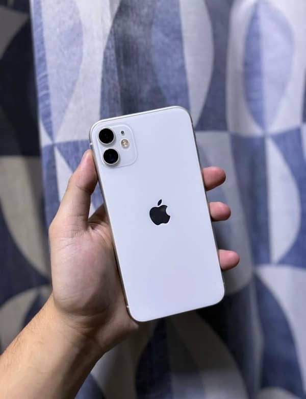 iPhone 11 ( limited warranty ) 0