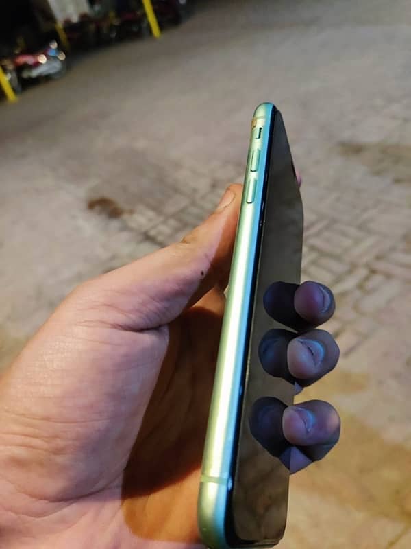 iphn 11 Dual PTA battery bht acha backup ha Exchange possible 4
