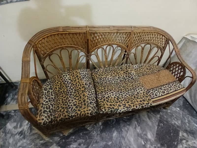 5 seater cane sofa set with table 0