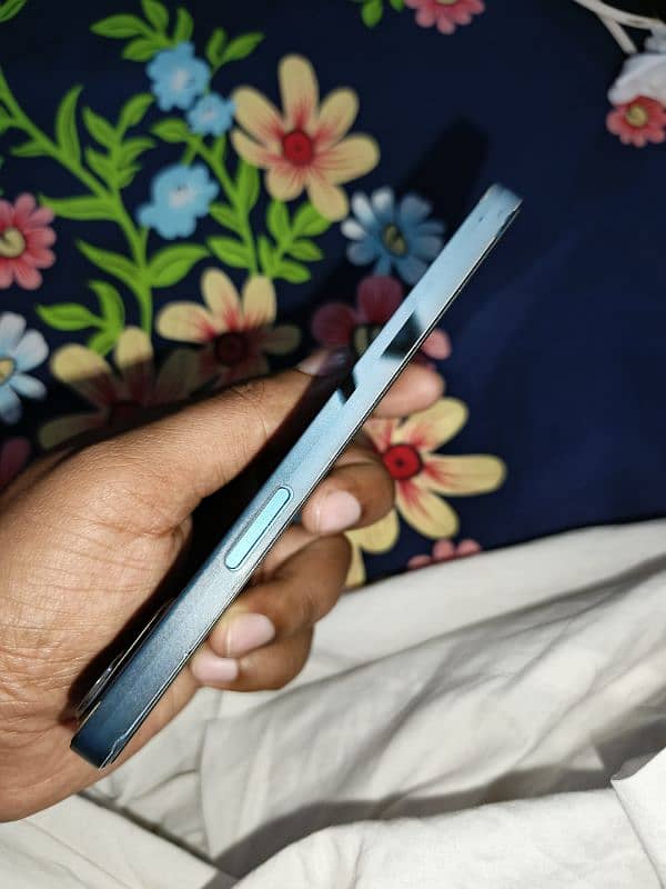 iphone 13 Factory unlocked ( NOT JV ) 2