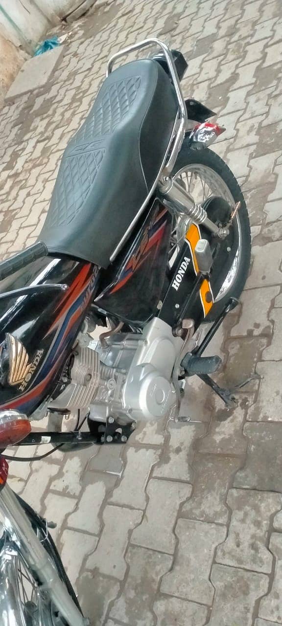 Honda 125 2018 Model – Black – Excellent Condition – For Sale 3