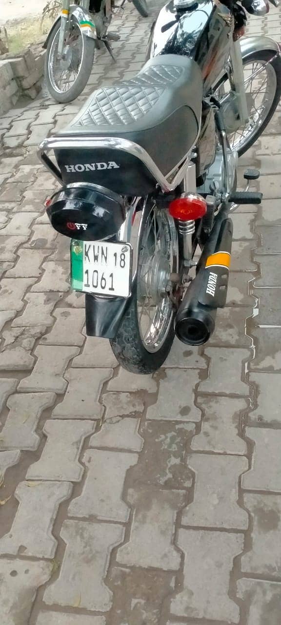 Honda 125 2018 Model – Black – Excellent Condition – For Sale 4