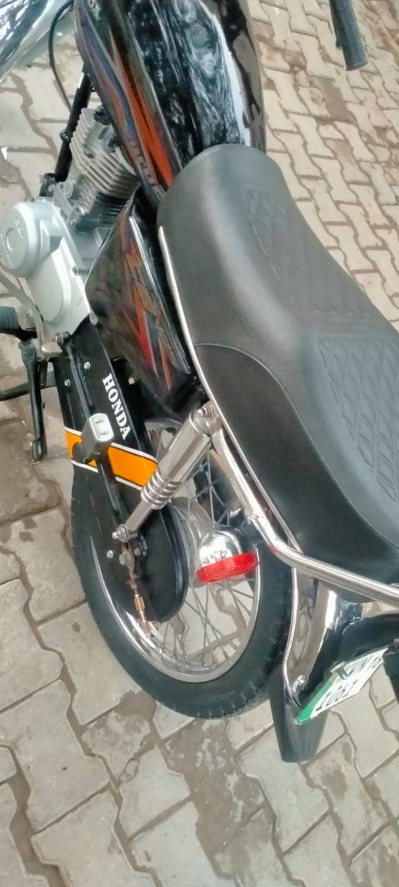 Honda 125 2018 Model – Black – Excellent Condition – For Sale 8