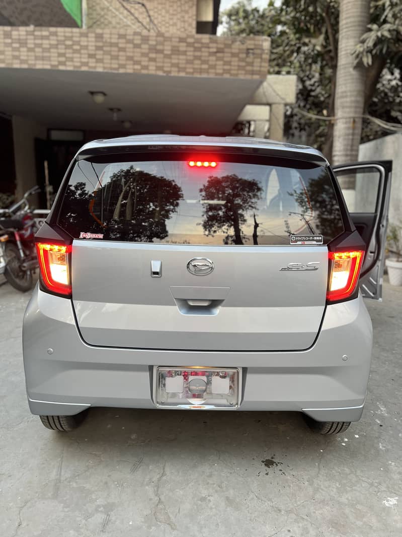 Daihatsu Mira Es 2021 6