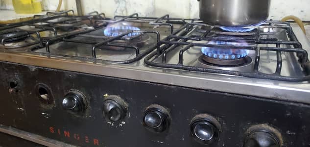 Singer Cooking Range old little wear & Tear,stove & oven working 100%