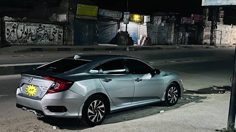 Honda Civic 2018 UG 8
