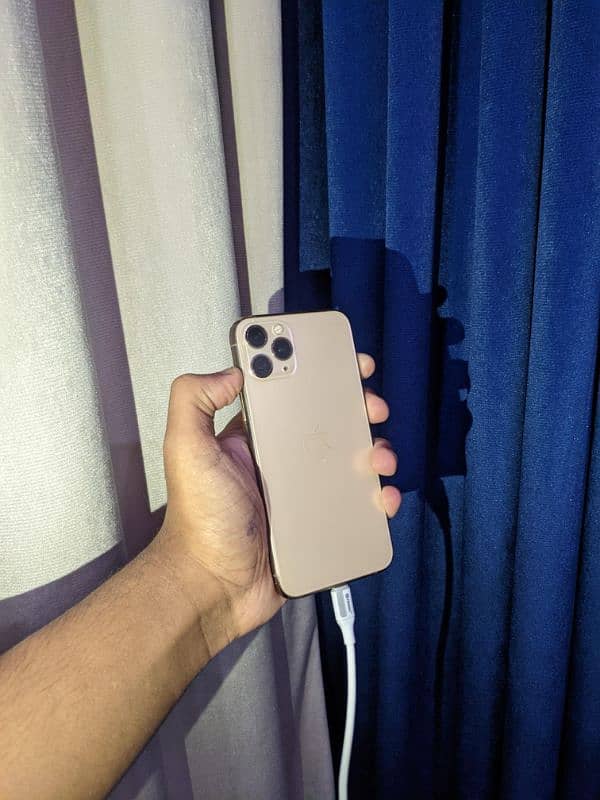 Exchange IPhone 11pro 256 FU 10/10 full lush 1