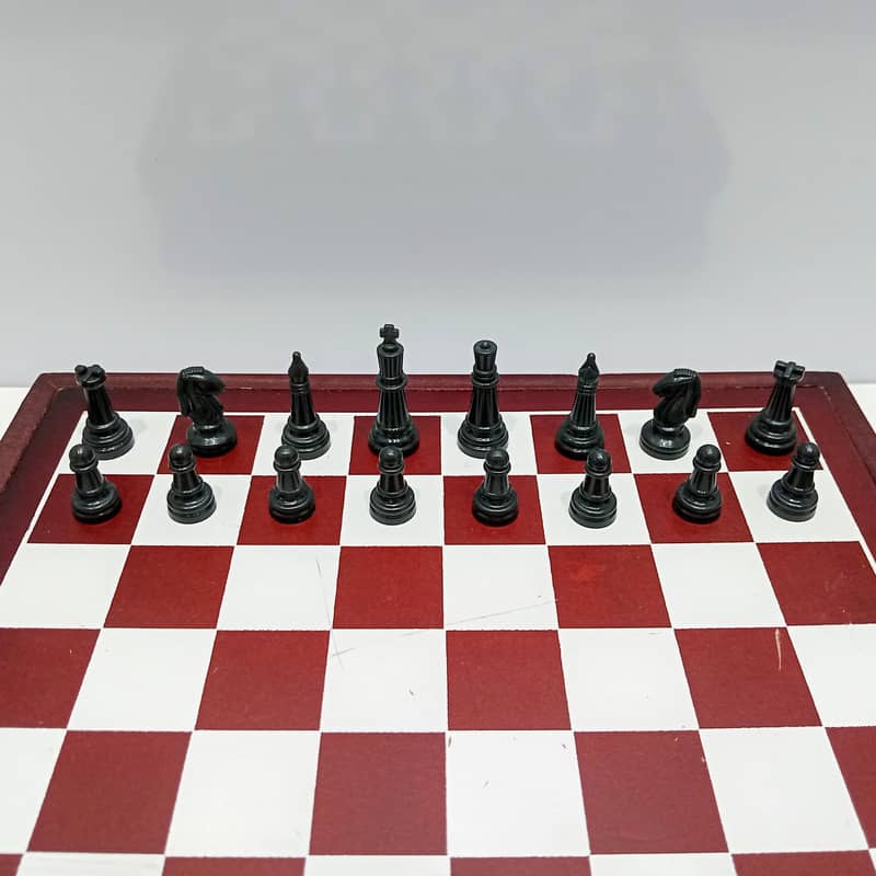 Vintage 1990s 11.5 inches Wooden Chess Set with Multi-Game Wood Case 8