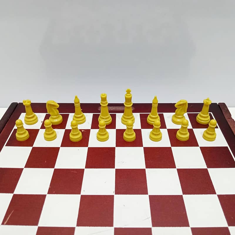 Vintage 1990s 11.5 inches Wooden Chess Set with Multi-Game Wood Case 9