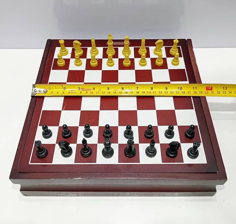 Vintage 1990s 11.5 inches Wooden Chess Set with Multi-Game Wood Case 10