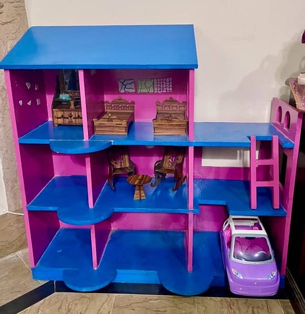 Life Size Custom Made Doll House 0