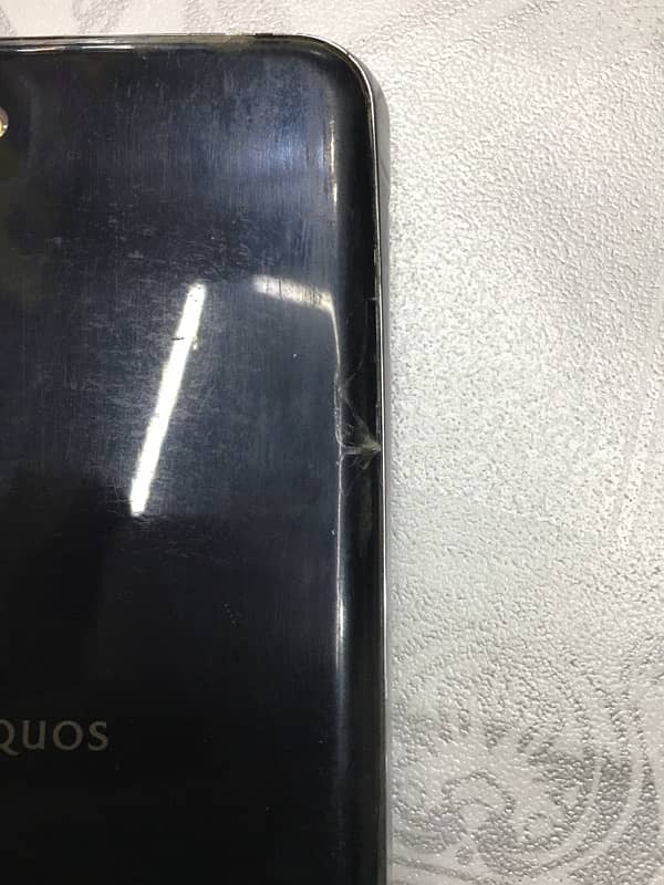Sharp Aqous R2 4/64 5