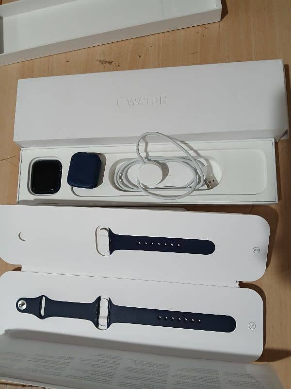 Apple watch series 6 40mm Blue/ Navy Spot Band 5