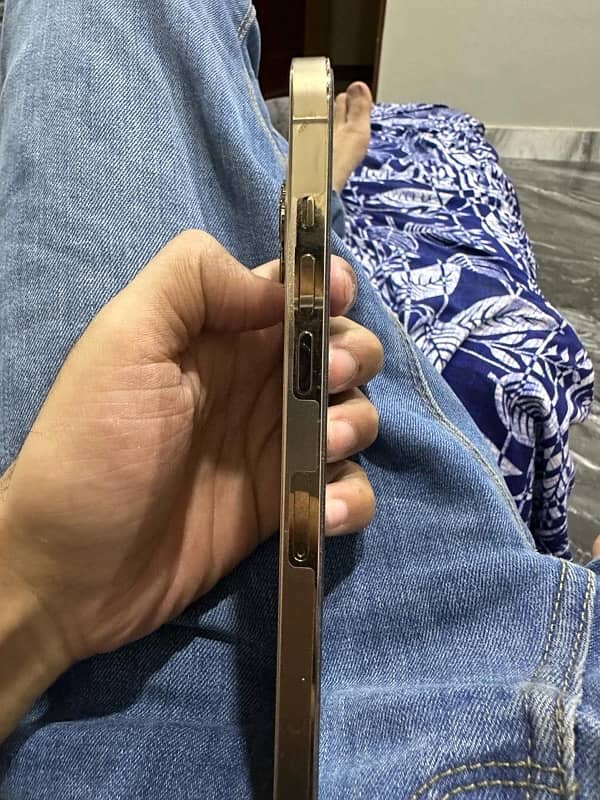 iphone 12 Pro Max 128 GB PTA Approved. 2