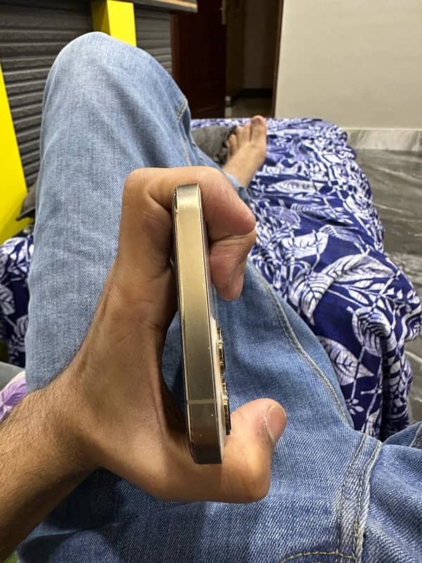 iphone 12 Pro Max 128 GB PTA Approved. 3
