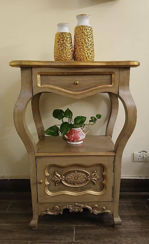 Console Table 0