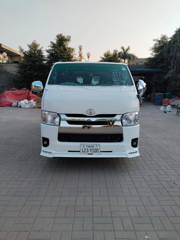 10/15 Model Hiace Baksa 200 2
