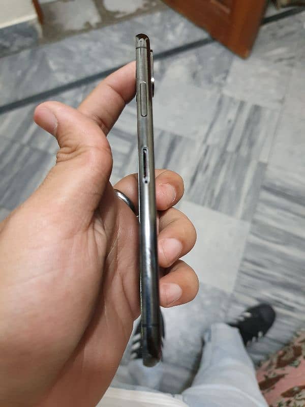 iPhone XS 64GB (iCloud Locked) - Original Parts, No Display 3