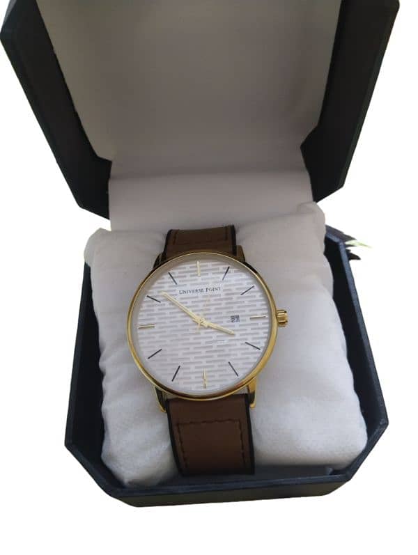 Watch with magnet lock 0