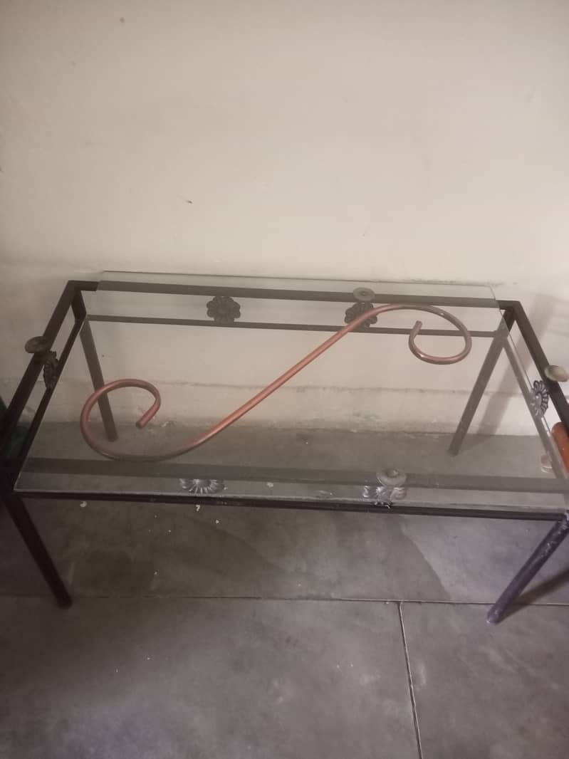 Iron table 0
