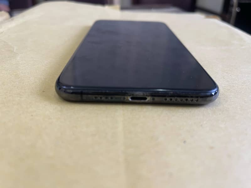 iPhone Xs Max 512GB Factory Unlock Non-PTA 3