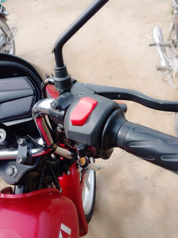 Suzuki GD-110 7