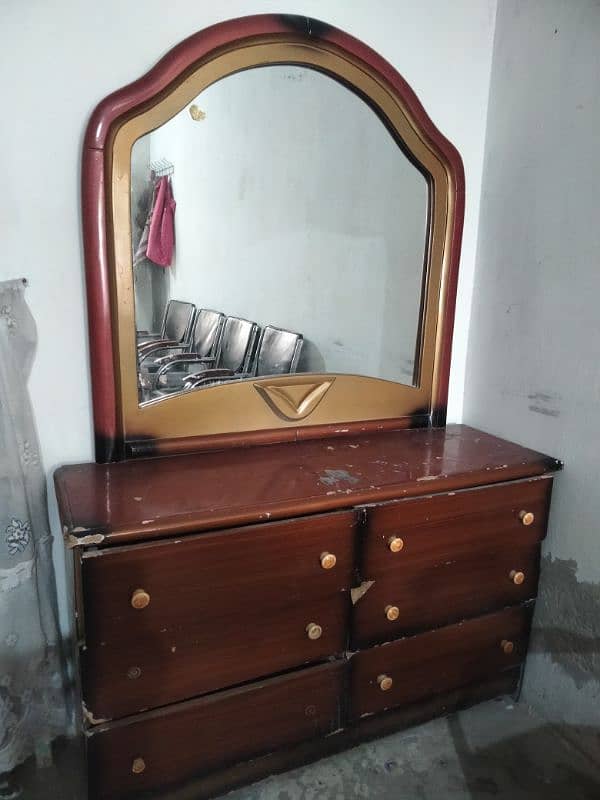 double bed and dressing table 1
