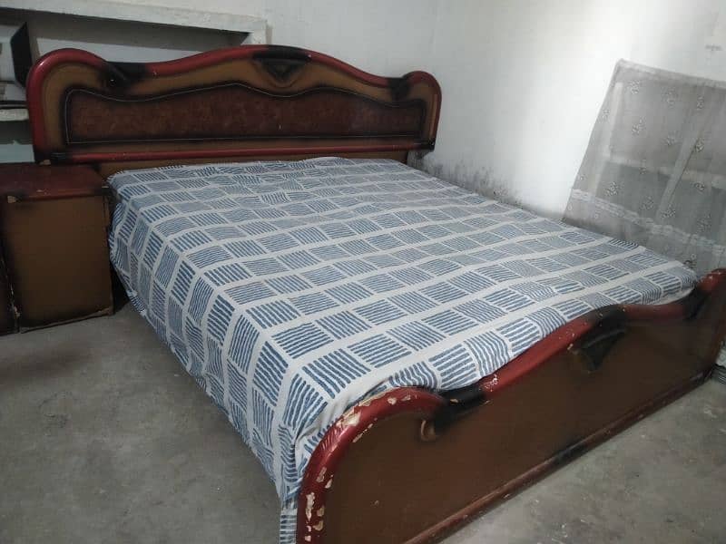 double bed and dressing table 2