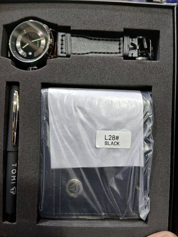 All kind of watches avalable 12