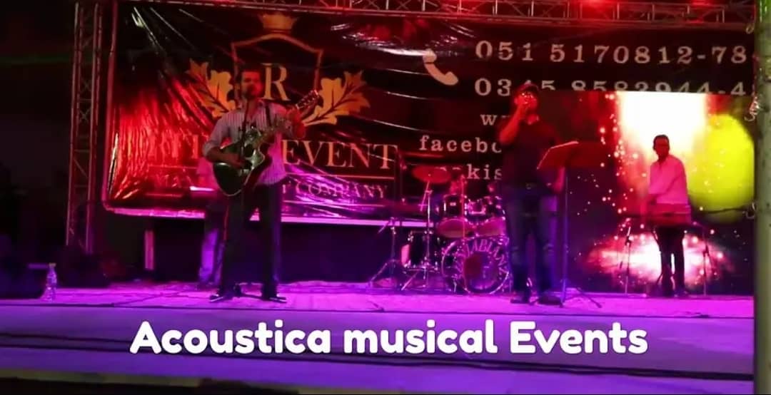 Guitar strings and accessories at Acoustica guitar shop 17