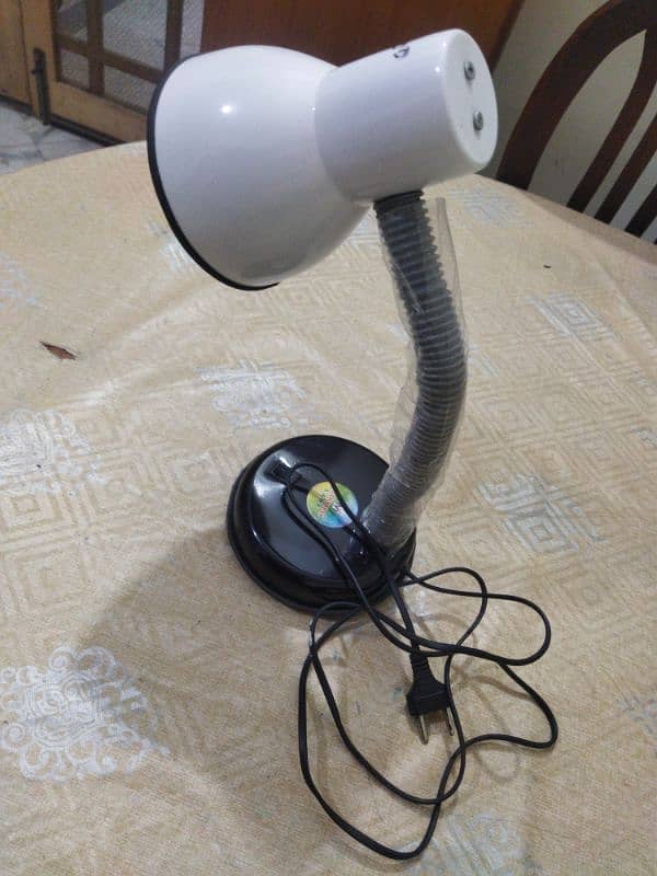 brand new lamp 0