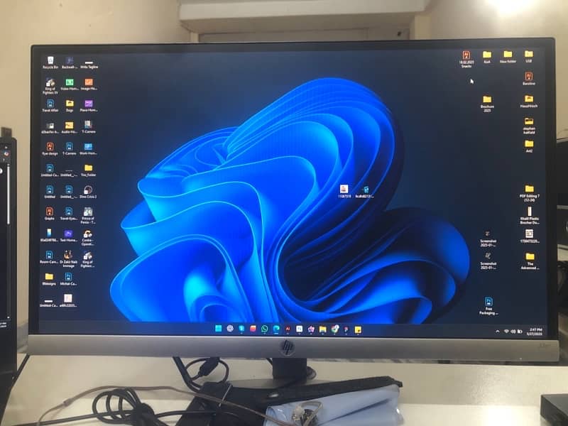 hp 23er IPS LCD borderless and slim like mobile 0