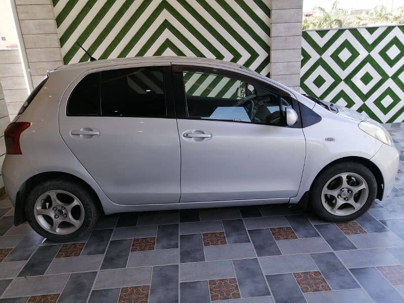 Toyota Vitz 2007 1