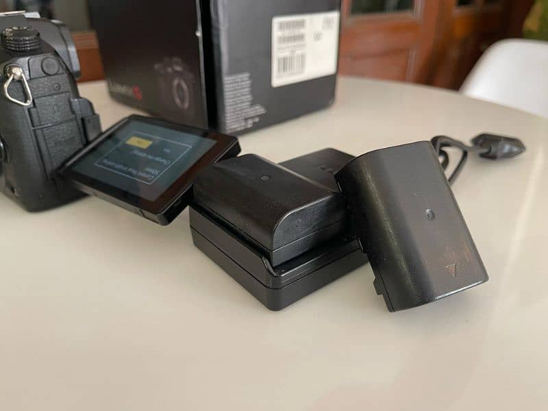 Panasonic Lumix-DC-GH5 3