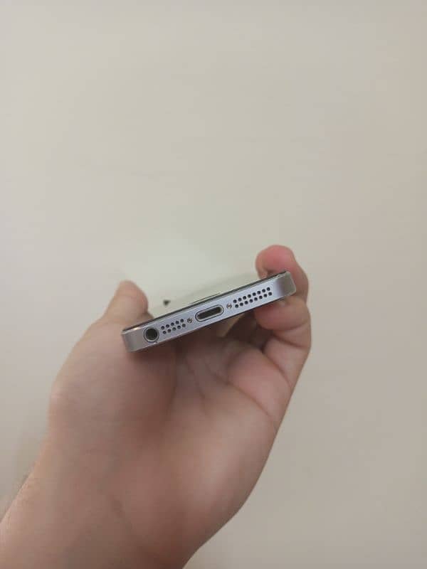 IPHONE 5 4