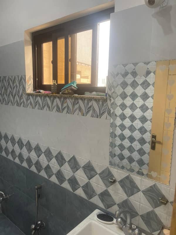 3.3 MARLA DOUBLE STORY COMMERCIAL BUILDING FOR SALE IN VENUS HOUSING SCHEME FEROZ PUR ROAD LHR 4
