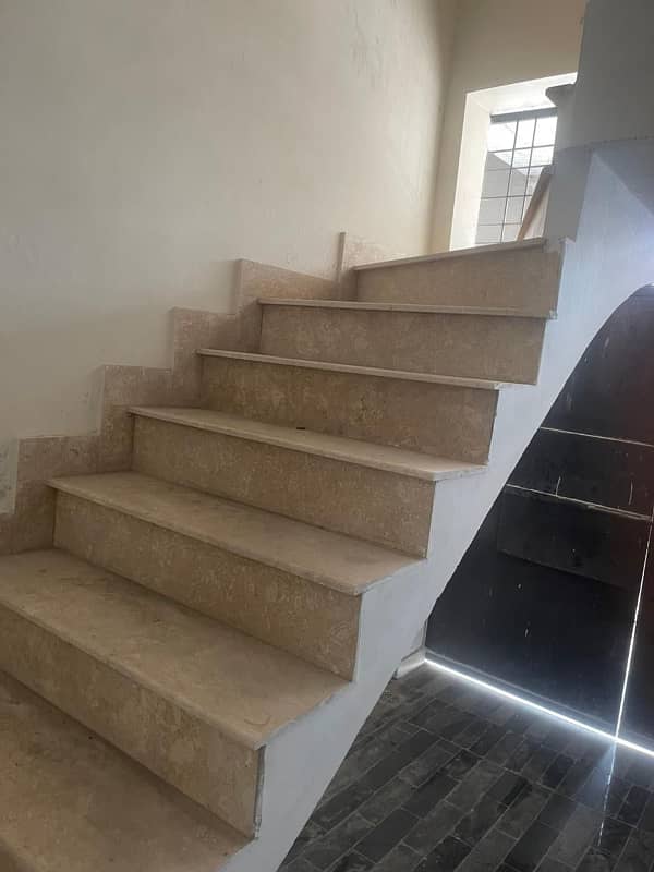 3.3 MARLA DOUBLE STORY COMMERCIAL BUILDING FOR SALE IN VENUS HOUSING SCHEME FEROZ PUR ROAD LHR 7