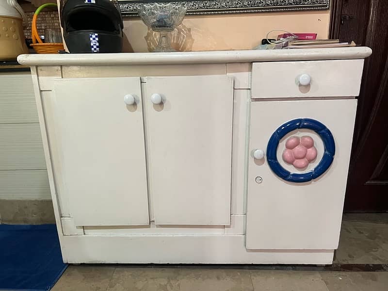 bedroom set complete with dresser, cupboard & divider 6
