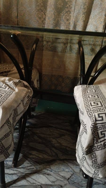 table & chairs 4 4