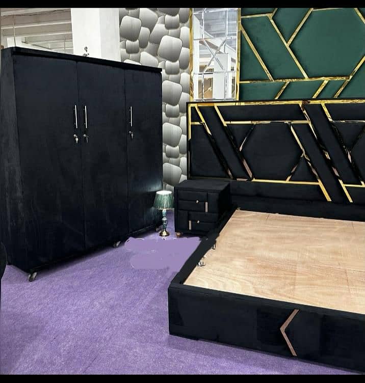 Bed / bed set / king size bed / double bed / poshish bed / side tables 11
