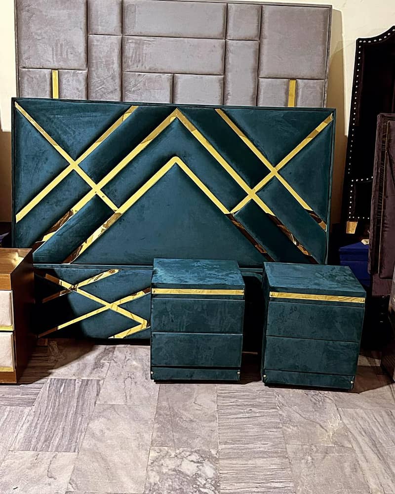 Bed / bed set / king size bed / double bed / poshish bed / side tables 16