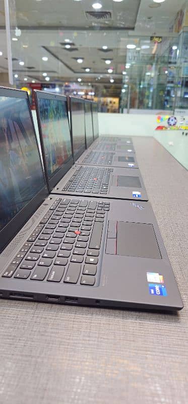 Lenovo ThinkPad T14 s Core i7 11th Generation 7