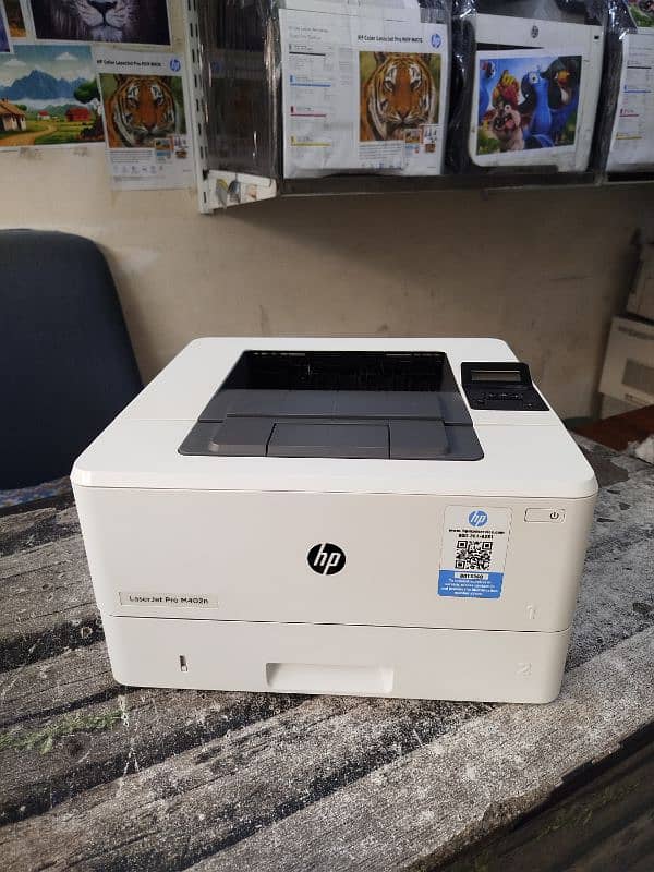 HP laserjet M402n 1