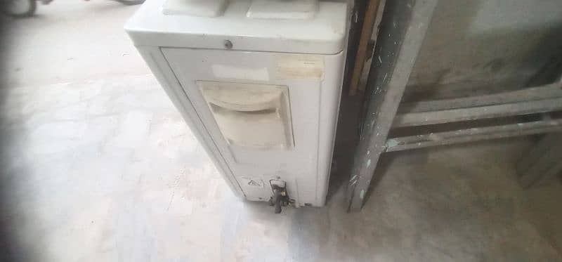 kenwood inverter ac full ok condition with 1 month warranty 0