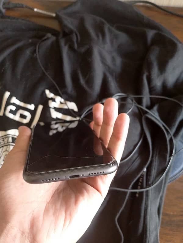 IPhone 11 NON PTA JV 6
