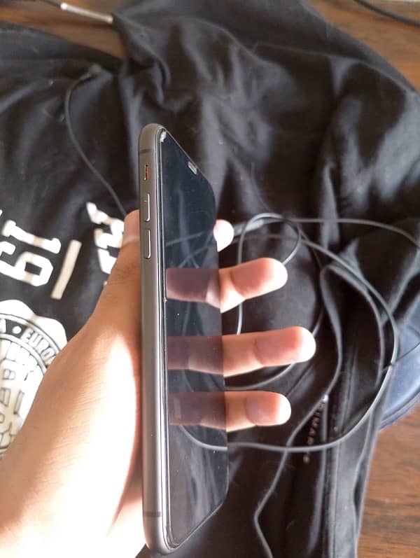 IPhone 11 NON PTA JV 7