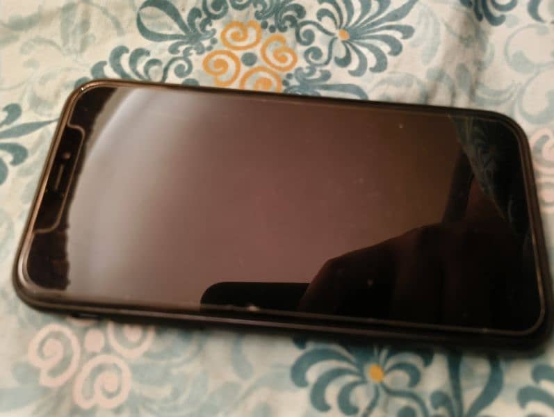 Apple iPhone XR - 128 GB - Factory Unlocked - Non-PTA 7