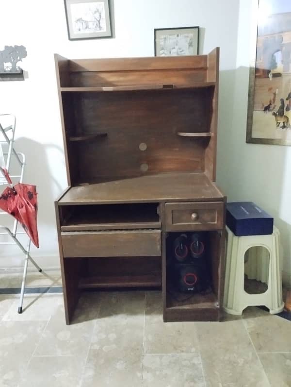 Solid computer/ study table for kids 2
