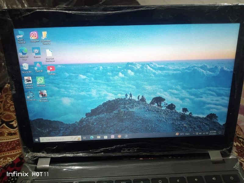 Chromebook c740 series Windows converted Windows 10 Pro 1