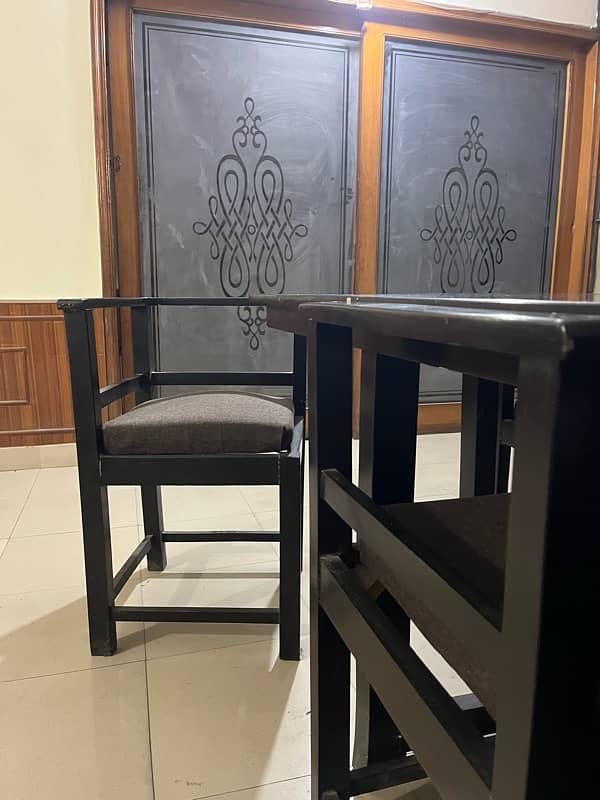 table with 6 chairs 7